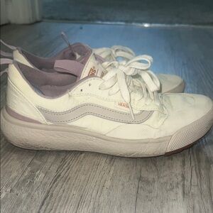 Vans ultra range sneakers